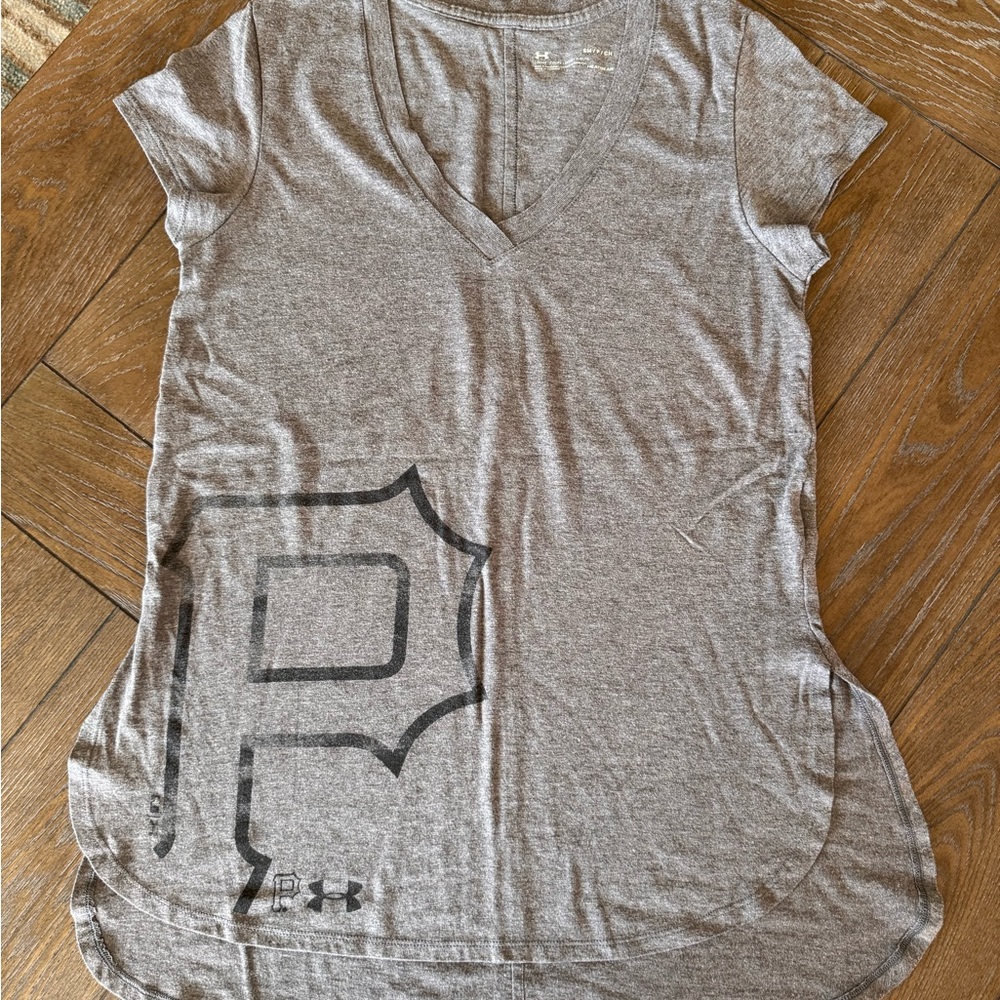 Under Armour Women's Heather Gray Graphic Tee